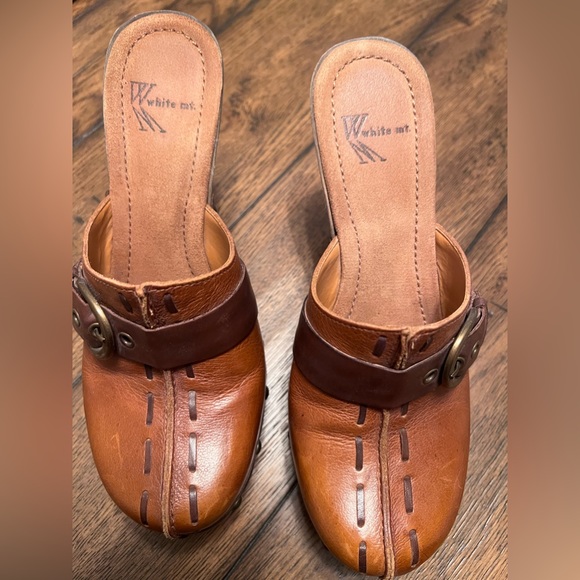 Slip on clog heels. Size 7.5 Great look and style. Brown. Platform style. - Picture 9 of 13